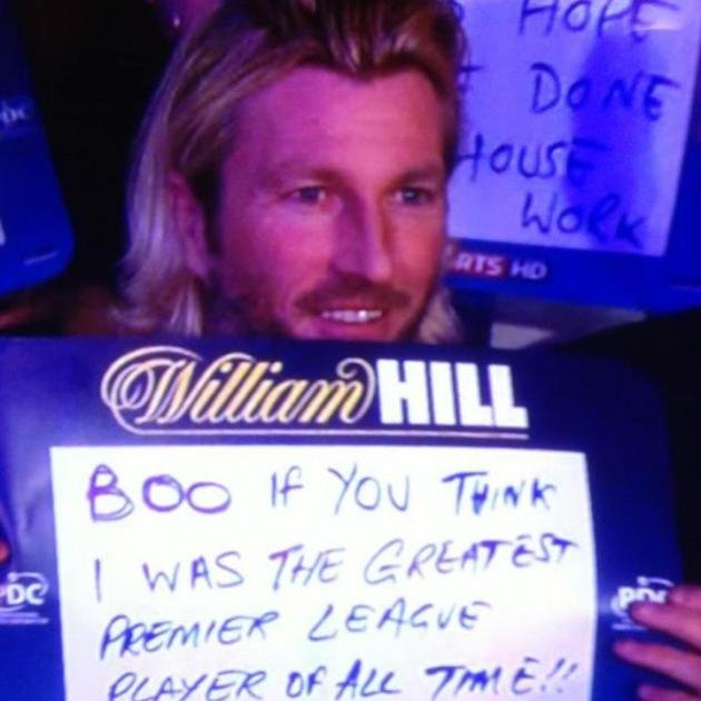 Nothing more fun than a night at the #Darts except tweeting about it.