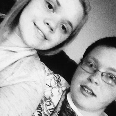 Hey my nickname is Shelly :) and I am a Canadian :)Guys follow me I will follow back ❤ I love my boyfriend