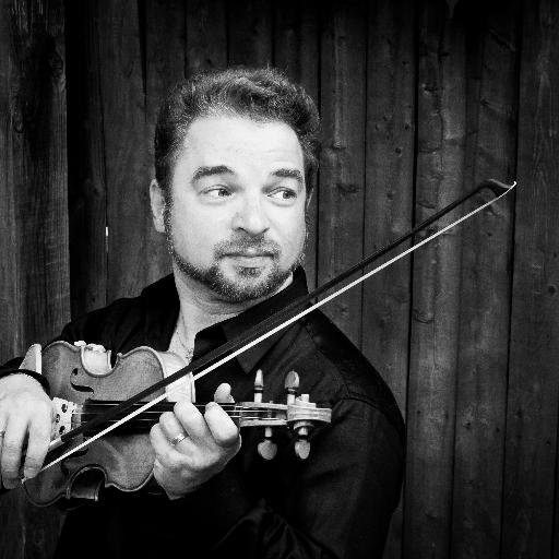 EmilChudnovsky's profile picture. Concert violinist & violin teacher