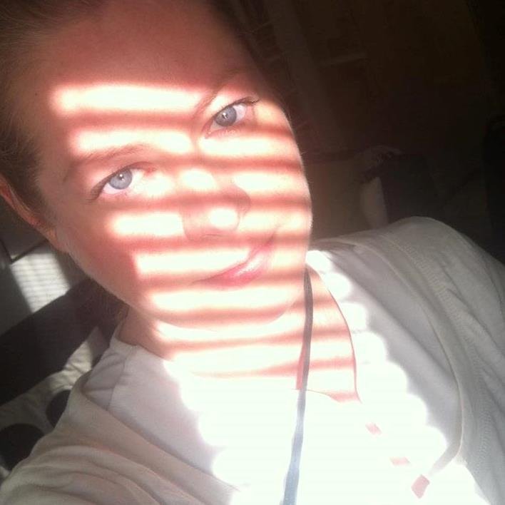 anniskattis's profile picture. Webb- och omvärldsanalytiker på Sveriges Radio. 
Väljer att kalla mig för söderböna. Media är stort - musik är större. Gillar det udda - men är alltför normal!