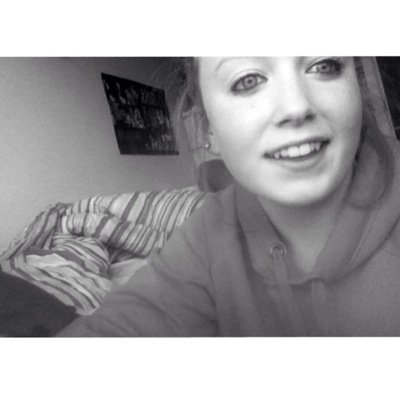 chloe65028's profile picture. 