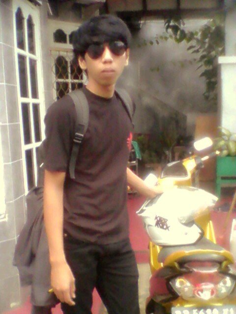 @FirdausKasavani
 please dont be in love wif someone else..
 love..
 your crush