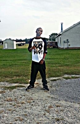 Follow a real nigga!! Anything you put ur mind to put ur grind to it! #RIPROCK #FreeHurt #FreeLos #FreePitt #JiggyNigga