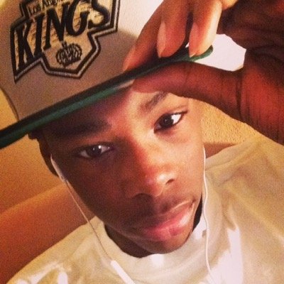 AyeeeItsMalik's profile picture. You follow me I follow back