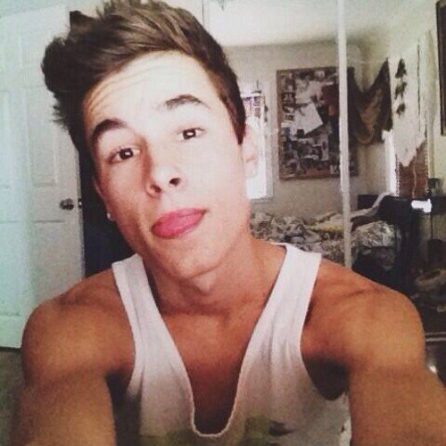 KyanRussett_AJ's profile picture. 18| Cool kids don't dance.