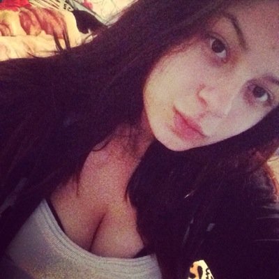 http://t.co/GuKlki8c vicio *-*
  essa é a minha gatinha ' que eu amo muito, mais que nem liga pra mim ' :c
      @Mendes_PacMan passou por aque ' $: