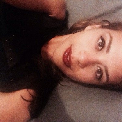 No tengo todo calculado, ni mi vida resuelta; pero tengo una sonrisa y espero una de vuelta./Puerto Rico & Argentina/24.
