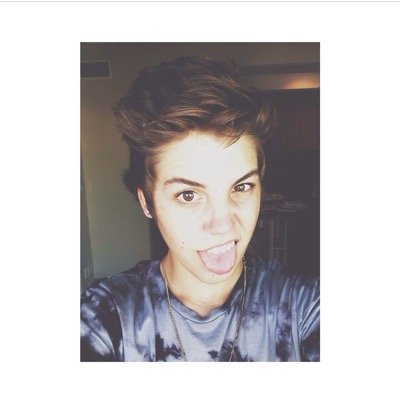 My heart was stolen by a Espinosarus with a phone and a Vine account.