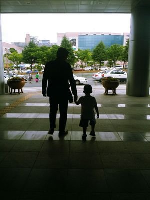 heychoon's profile picture. 헤이 춘