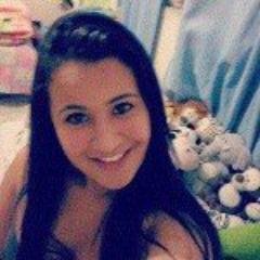 “Até cortar os próprios defeitos pode ser perigoso. Nunca se sabe qual é o defeito que sustenta nosso edifício inteiro.” Clarice Lispecto