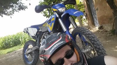 metalescale's profile picture. 