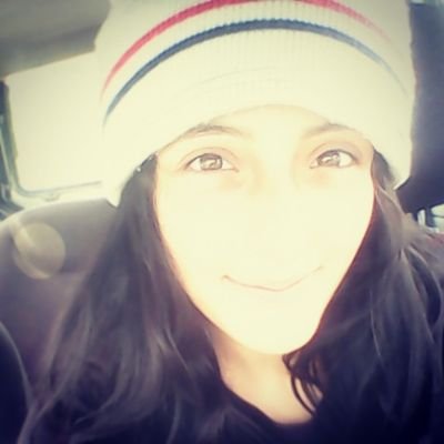 Me llamo valentina, amo comer, leer y escuchar música... mi saga favorita: Harry Potter. Instagram valentinag.g