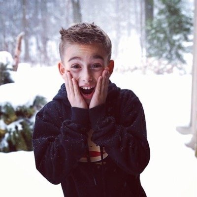 8-29-12 @JohnnyOSings followed me, he tweeted me twice and dmed me 36 times