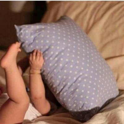 فتآة عنيدة افتخر بنفسي ،مزاجيه جدا~ربمآ مدللة~ لاشفت بوحي مع اشعاري وتغريدي اعلم ترى نزف قلبي زايدن شره ... ~متذوقه شعريا~ عدت من جديد فعالم تويتر