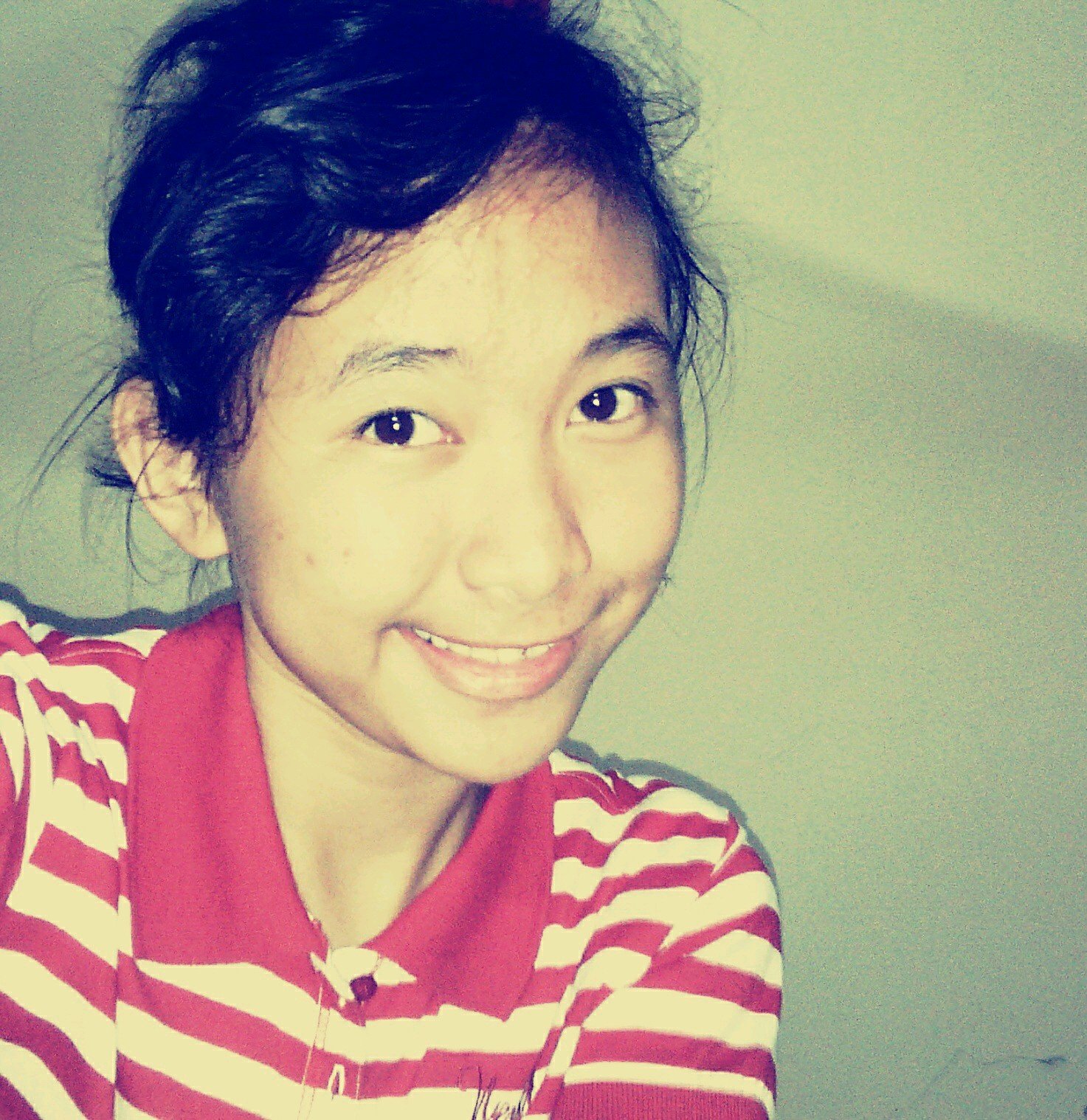 Agnes_993's profile picture. Agnes Trinitas • 15 YO ✌• JHS • Jesus Christ †