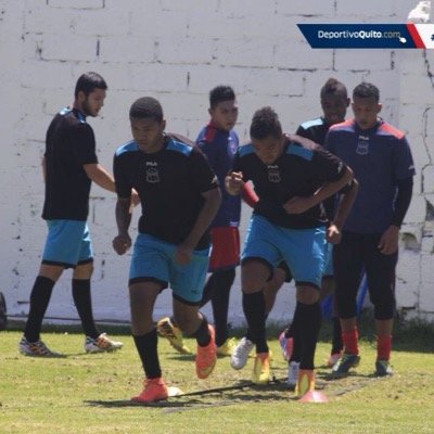 Atleta de Cristo 100%humildad y sencillez ante todo! Jugador profesional del club sociedad deportivo quito:.