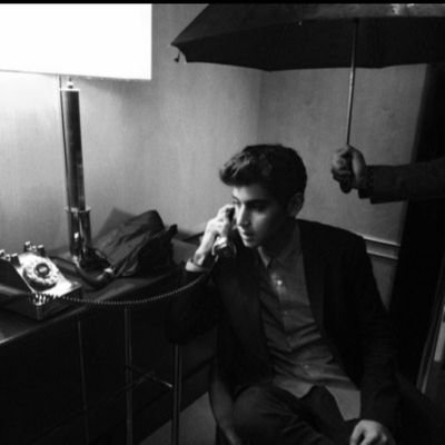 19, Aussie , @Janoskians , Also known as Luke Brooks , Instagram @jaibrooks (F.Page)