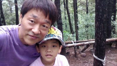 두아이 아빠에 나름 건전한 정신의 소유자~ 불완전한 자신을 인정하는 소시민입니다