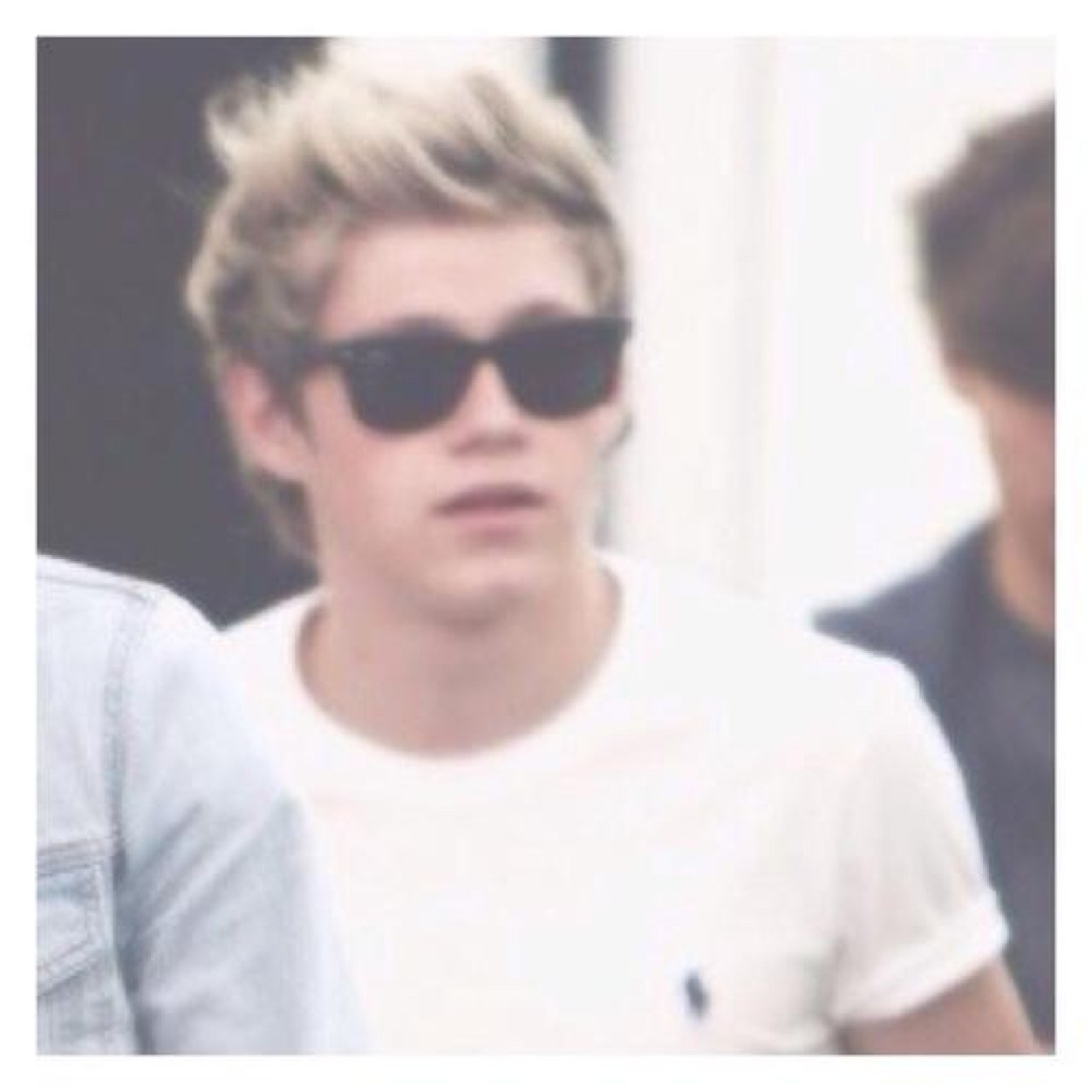 follow @singerboyniall