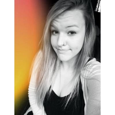 instagram: pamelajager_