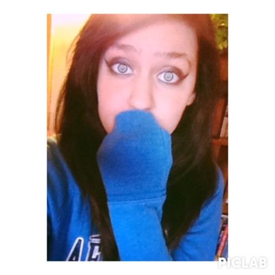 ❍ wanna follow me on instagram, its @_twilightx_ ❍ Ask for kik ❍ Bands ❍ Batman ❍ Dont let me drown ❍