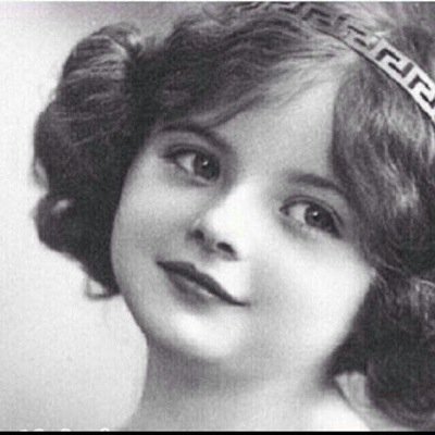 رحل خالي رحل صديقي رحل من لا اساوم به الدنيا ورحل الكثير مني