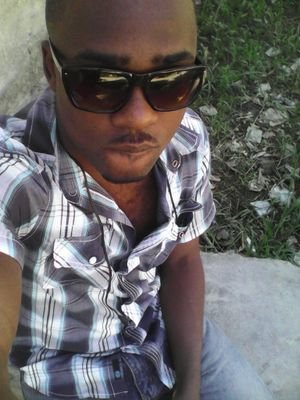 adrossed's profile picture. 