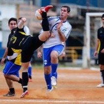 Mais um louco do bando, amante do futebol, games e esportes em geral. Marido da Fabiola e pai da Bianca e do Matteo