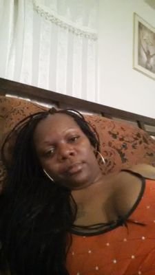 Luv2NvMelicious's profile picture. 