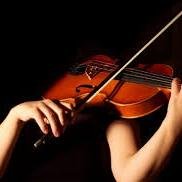 Mammesa Chambers adalah sebuah kelompok musik dengan konsep Young Orchestra atau Orchestra Kecil/Mini yang ada di Makassar.
CP: 089628041563