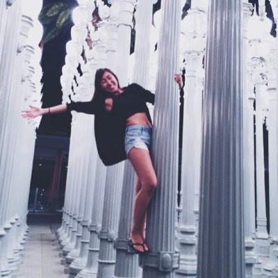 hellogloriaa's profile picture. be happy. fall in love. live, learn and forgive❤️