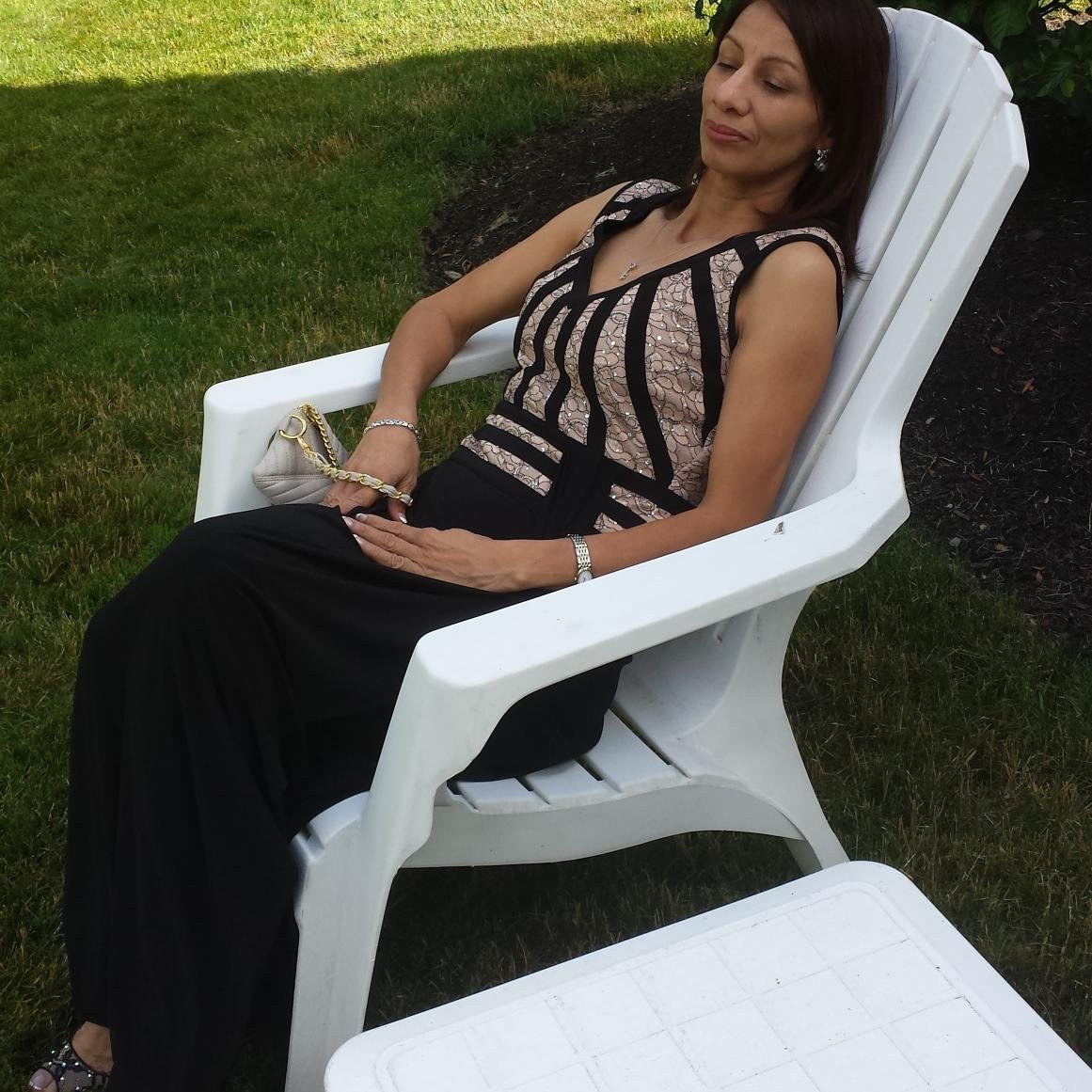 I AM A DOMINICAN HAIRSTYLIST. 919-673-0626
