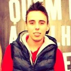 Sou O Muleke Dos Seus Sonhos e Faço Voce ir a loucura 
e Por isso Sou Da Equipe:Sorria e vem ni mim