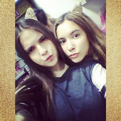 《No me digas la verdad, seguime mintiendo, decime que me seguís queriendo.》 instagram: Solsaleha