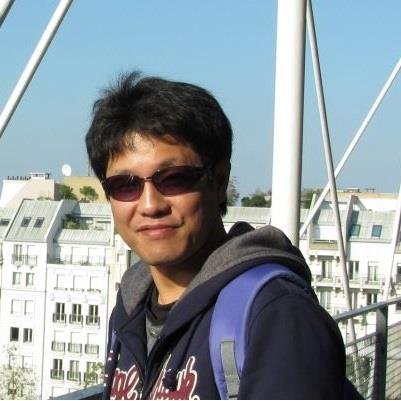 경북 영주 태생 서울 사는 두 딸아이의 아빠이자 건강하신 어머니의 하나뿐인 아들이며 세상 무엇보다도 사랑하던 음악을 버리고 같이한, 새로운 사랑 진아의 남편입니다. /클라리넷/Finale/편곡/트라제/카피씨/프로그래밍/웹프로듀싱/머천다이징/이마트/리빙탑스/상생/윈윈마켓/합리적인소득