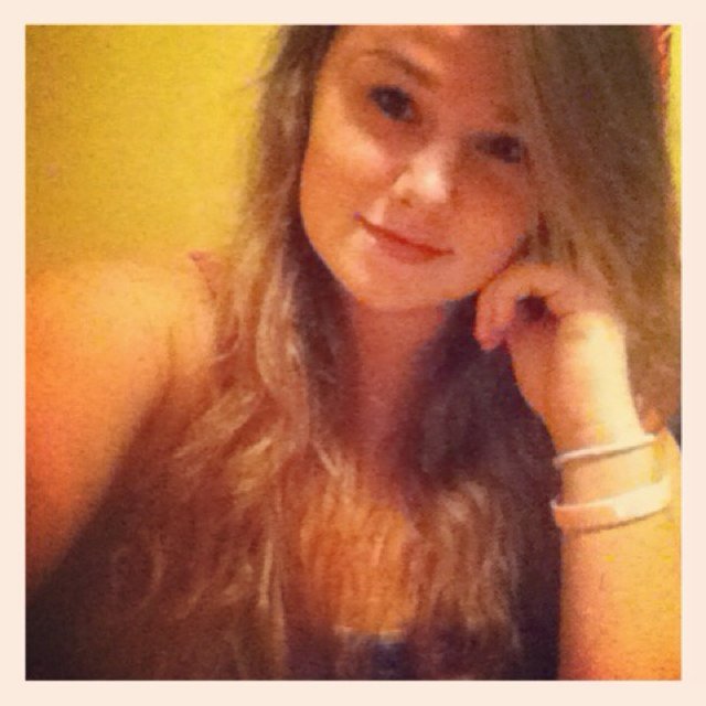 fallow me on instagram rebel_is_my_middle_name add me on fb Rayana gibson Kik me rayanagibson :)