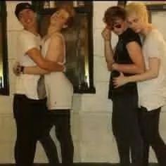i like singers// drummers // guitarists and bassists// 5sos // 0/4 // janoskians 1/5