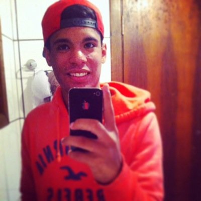 Não gosta de sujestão , dono da razão e a idade é 17 (8)