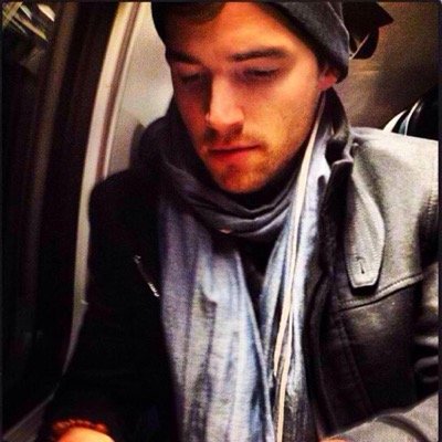 Ezra_Fitz1's profile picture. Ezra Fitzgerald. RP Former English Teacher/Professor. I enjoy Writing. [@LiarOnHeels @AriaMLiarPLL] Rosewood, PA