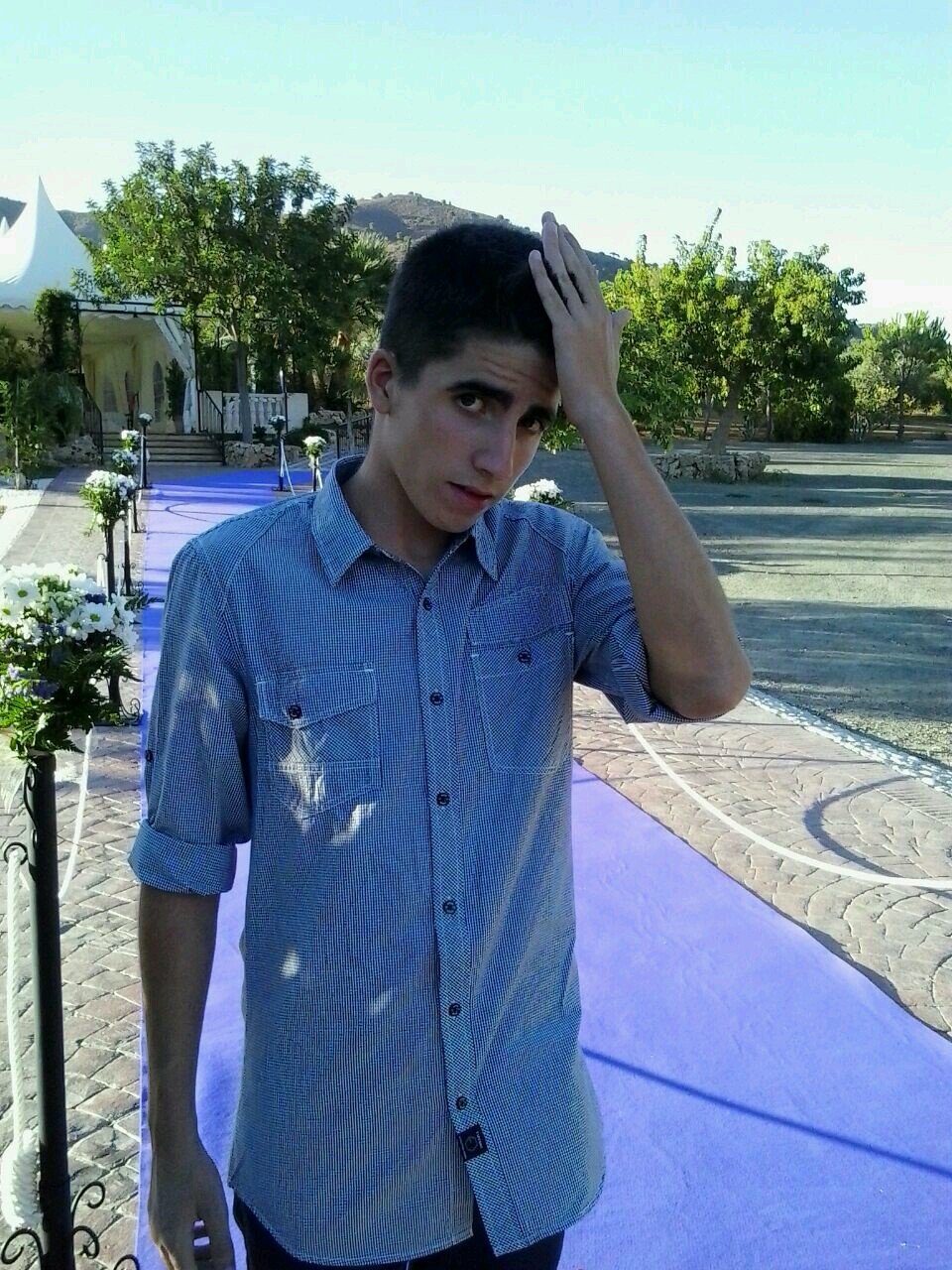 Naci para cometer errores, no para fingir ser perfecto. AMH 15♡