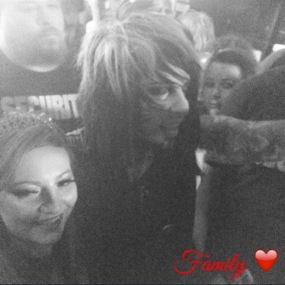 I absolutely LOVE @botdfmusic! ^,^= Official leader of the CHICAGO SGTC #BLOODLINE❤️ I follow back my fam! // P.S.~ My other twitter: @DaddysGirlz24