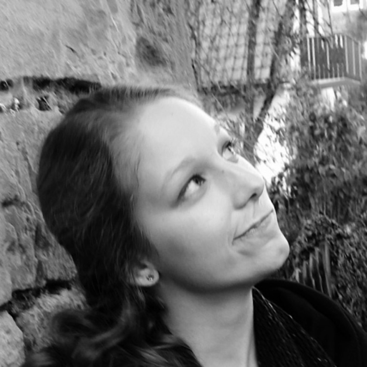 studybooktrends's profile picture. Interested in trends in YA publishing. Seriously addicted to black tea, liquorice, sleep, and, most of all, stories - doens't matter which format they come in!