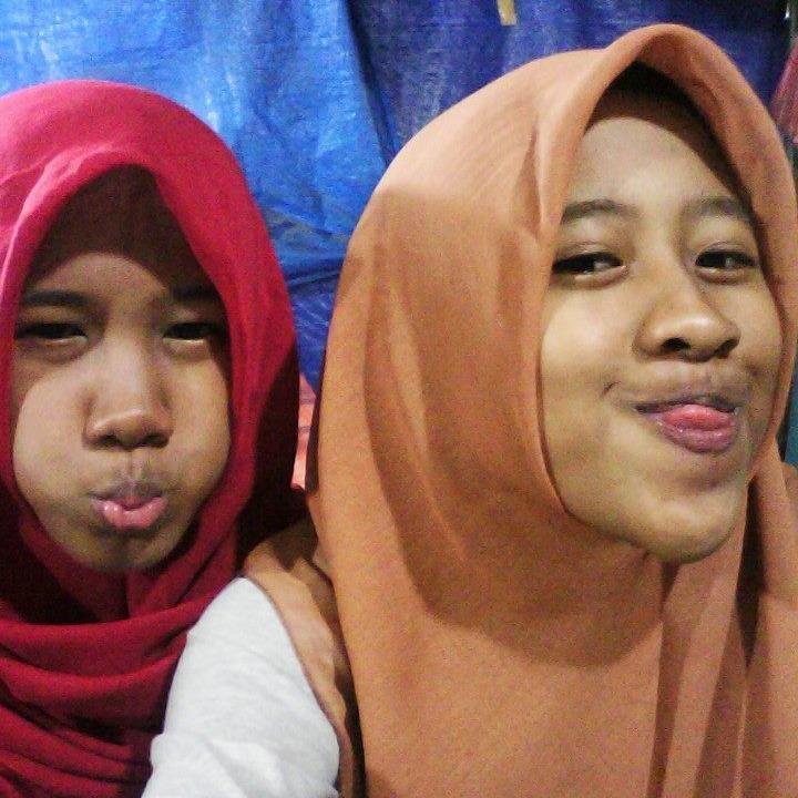 larassari75 Profile Picture