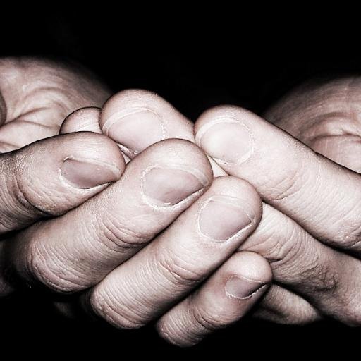 ‘Berdoalah kepadaKu, niscaya Aku kabulkan.’ (QS. Ghafir : 60).