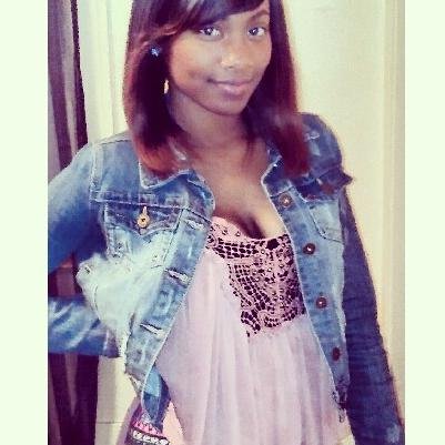 _PINKpradas's profile picture. i'm the one that's gonna hold you down.