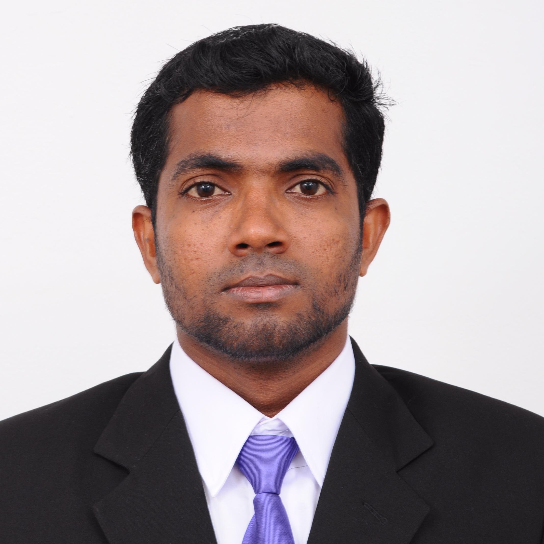 MBA 
BA. Alazhar graduate in business administration.doing master degree in Islamic Economics.