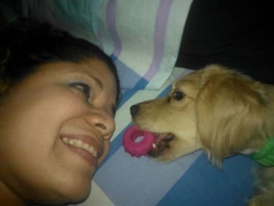 Esposa, hija, tía,  hermana. Manualista amante de los animales. Enfermera por vocacion y mami de Muñeca, Hermosa y Cremita por amor.
