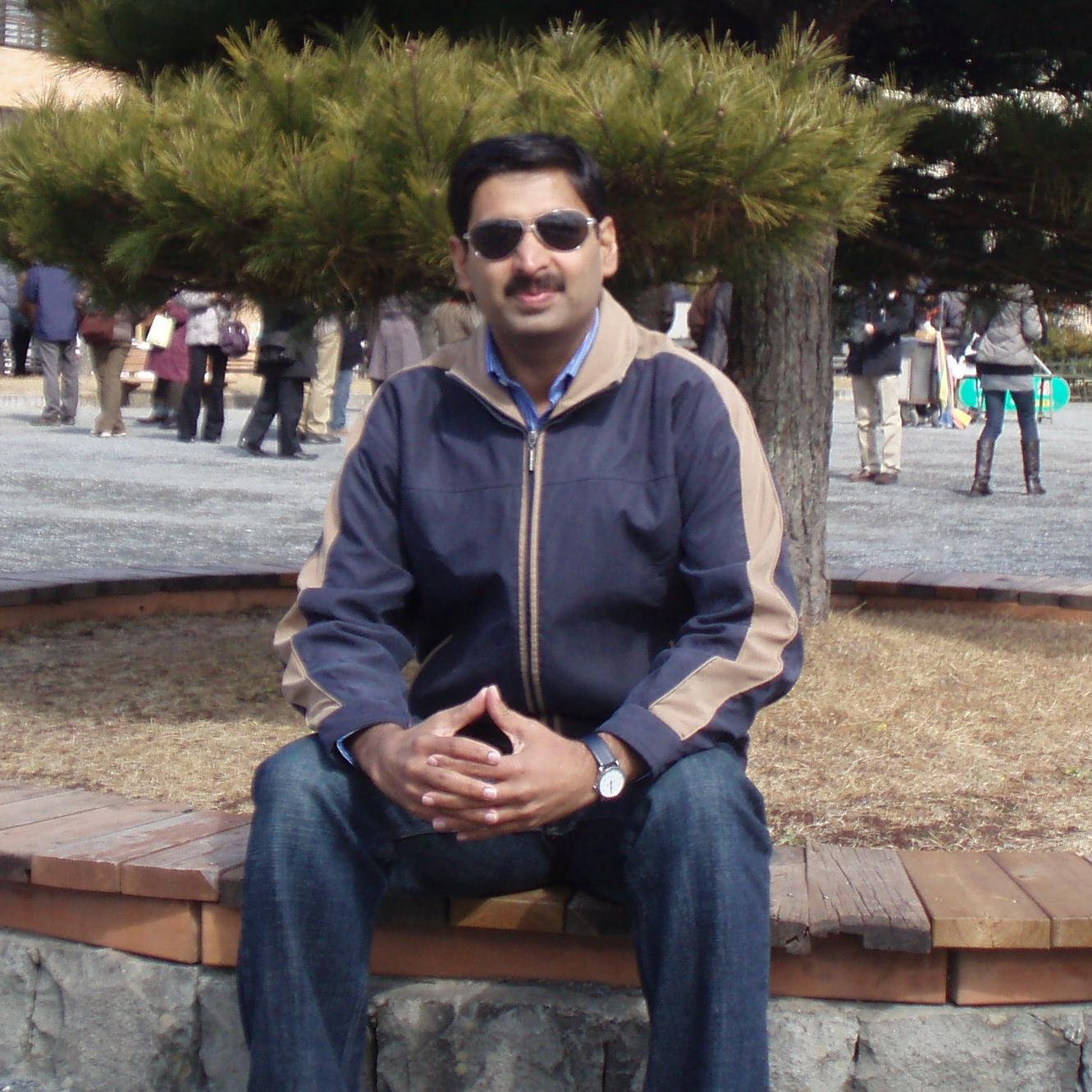 abhiortho's profile picture. Senior Orthopaedic surgeon, AO instructor; works with a tertiary care hospital. Love to fix anything inc broken hearts. Always interested in learning.