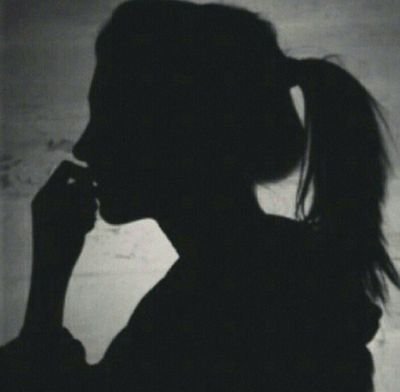 ‏‏‏‏كونك تملك أهل وشوية أصحاب ، قادر تلبس وتأكل وتعيش، تملك حاجات إيجابية ،هالحاجات كفيلة تخليك مبسوط! 
    - بطل حزن وقول الحمدلله.