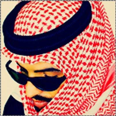 حُروفٌ مُتنآثره , صُورهٌ مُعبره , ضَحكةٌ عآبره , حُزنٌ مَع فَرح ..